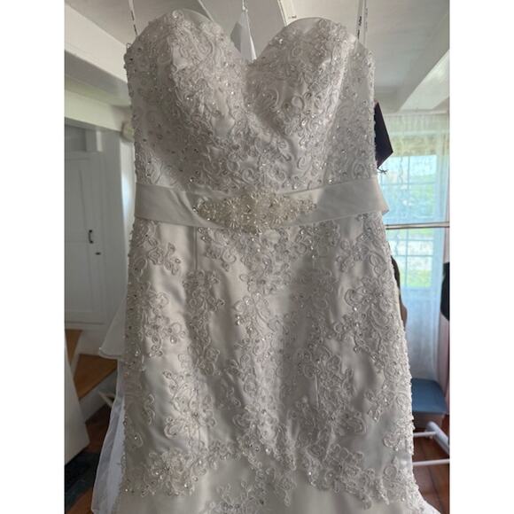 JULIET MERMAID STRAPLESS WEDDING DRESS SIZE XSMALL NWT - Picture 3 of 9